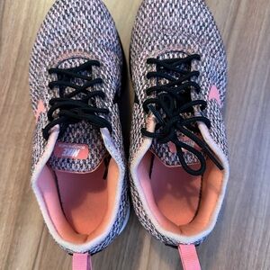 Nike Black and Pink Knit Running Shoes